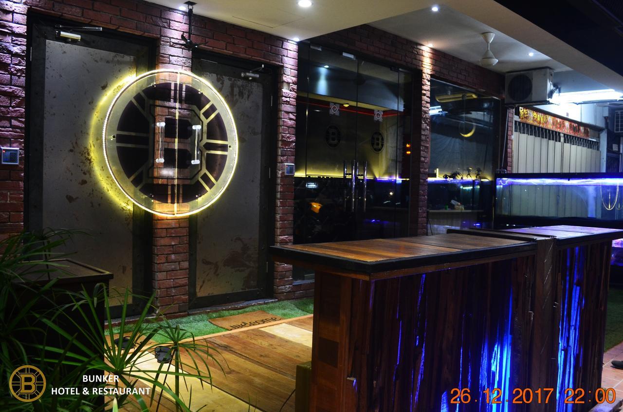 Bunker Hotel & Restaurant Kuala Lumpur Exterior foto