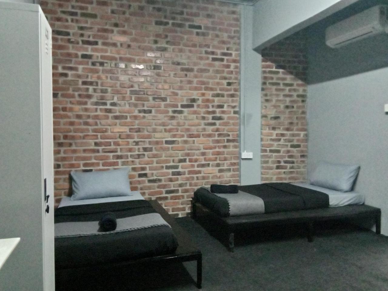 Bunker Hotel & Restaurant Kuala Lumpur Exterior foto